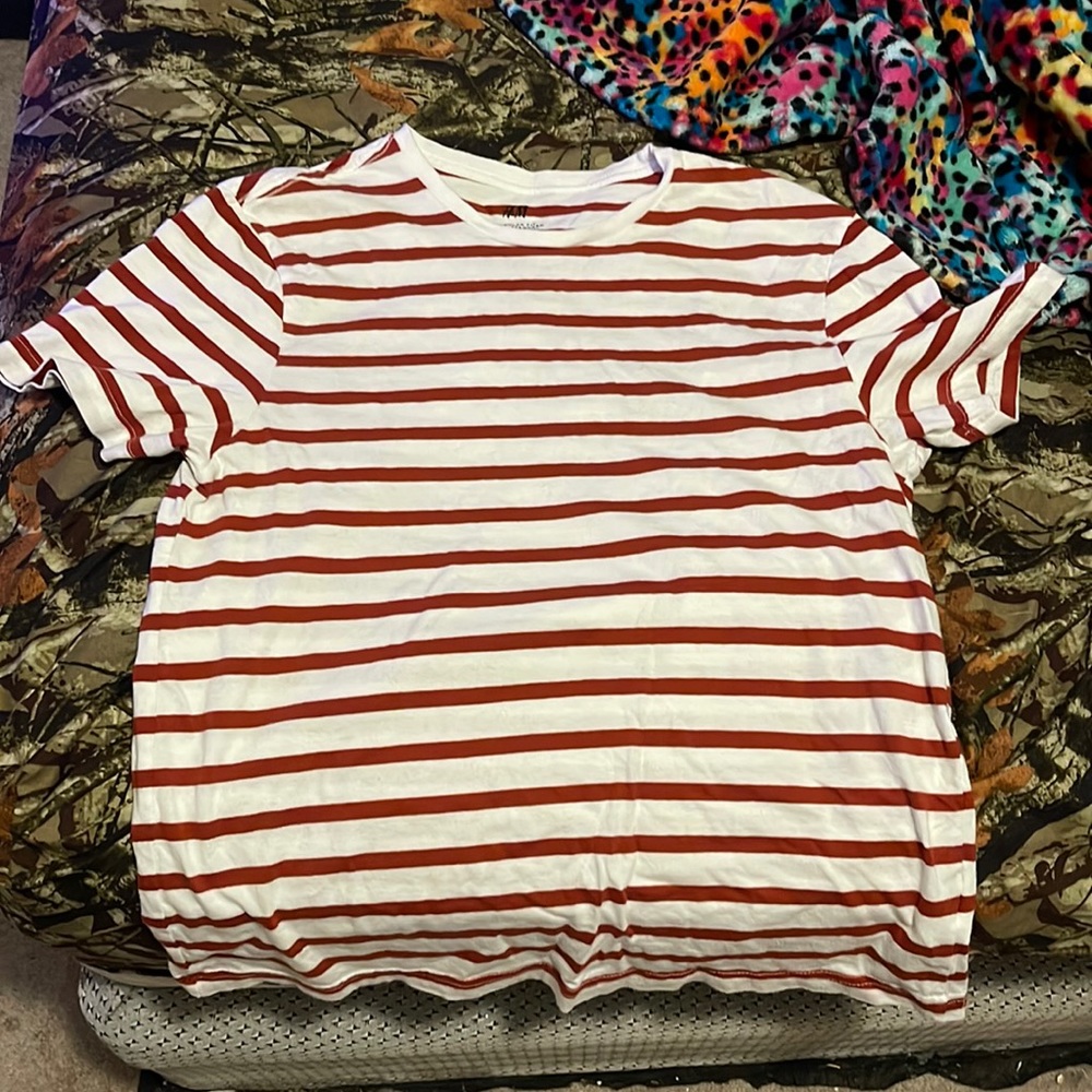 H&M t-shirts